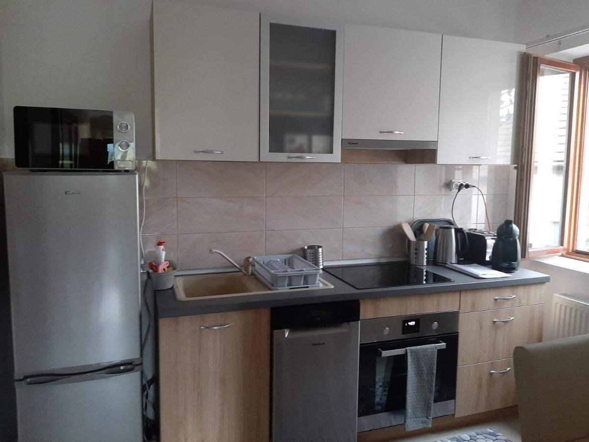 Megyeri Apartman Pocsmegyer Экстерьер фото