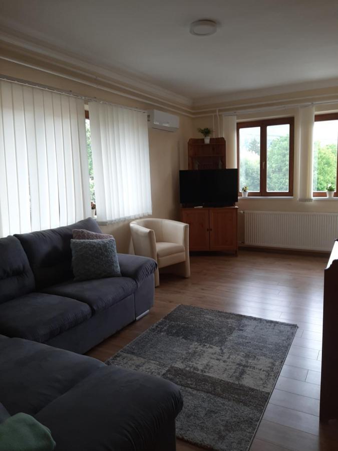 Megyeri Apartman Pocsmegyer Экстерьер фото